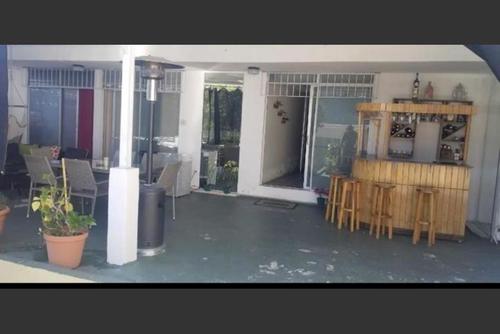 Este fue el bar que encontraron en el interior del hospital y al que solo podía acceder Gustavo Alejos. (Foto: MP)