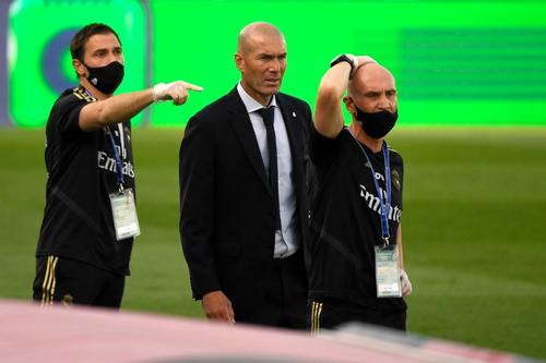 El técnico francés no se vio contento durante el desarrollo de la segunda mitad del partido. (Foto: AFP)
