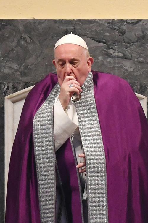 Las pruebas de coronavirus dieron negativo en el Papa Francisco. (Foto: AFP)