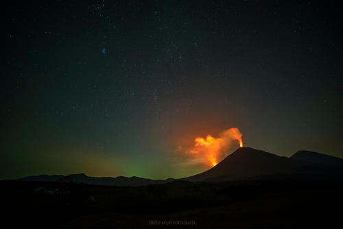 El fotógrafo David Rojas mostró el momento de la actividad volcánica. 