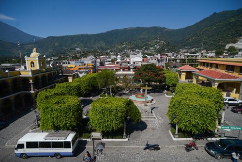 El parque es pequeño, pero acogedor y tranquilo. Es uno de los municipios declarados libre de analfabetismo en 2010. (Foto: Wilder López/Soy502)