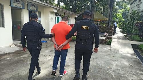 Carlos Yovanny Del Águila Flores, de 39 años, fue capturado en la zona 7 de la ciudad de Guatemala. (Foto: PNC)