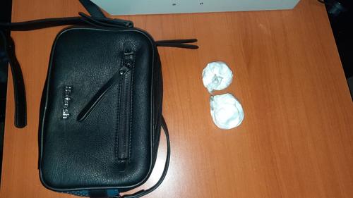 Esta es la cartera en la que se encontró la droga. (Foto: PNC)