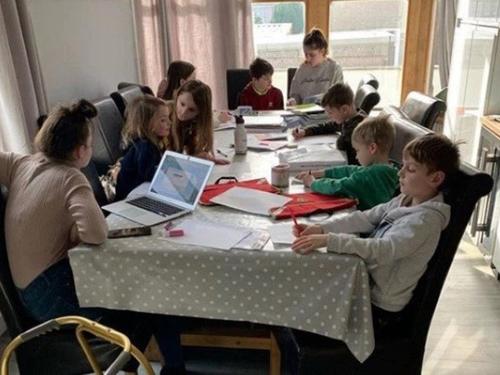 Nueve de los 22 hijos están aún en etapa escolar. (Foto: Instagram)