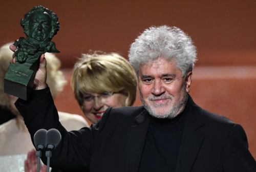 El busto entregado en los "Premios Goya". (Foto: AFP)