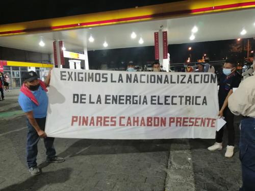 Los manifestantes piden la nacionalización de la energía eléctrica. (Foto: Codeca)