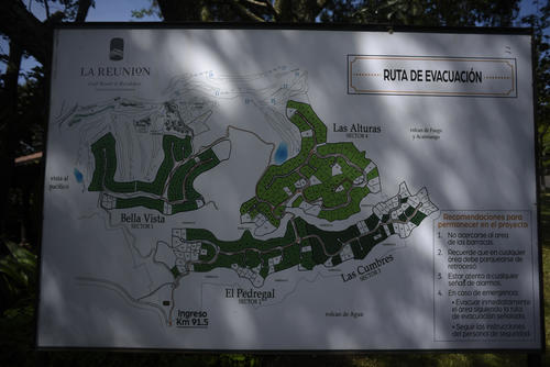 La parte más alta del mapa, donde se ubican los campos de golf y las suites fue de las más afectadas. (Foto: Wilder López/Soy502) 
