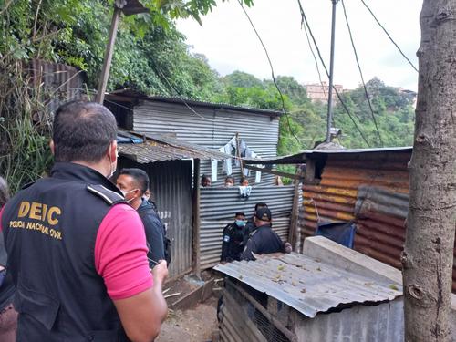 Vista de afuera de la casa donde vive la niña con su mamá. (Foto: PNC) 