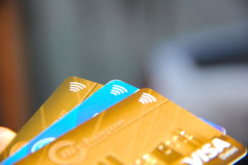 Las tarjetas con tecnología sin contacto también serán permitidas en este nuevo sistema de pago. (Foto: Fredy Hernández/Soy502)