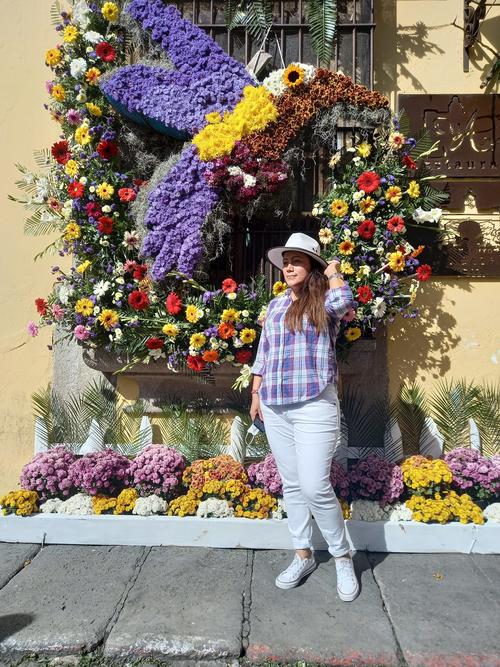 Las imágenes del "Festival de Flores" en la Antigua Guatemala