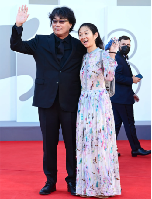 Zhao y Joon Ho en la inauguración del festival. (Foto: AFP) 