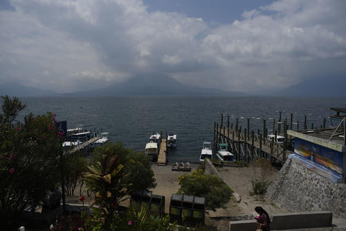 Atitlán se ha convertido en uno de los mayores centros en los que convergen extranjeros acostumbrados al uso de este sistema de pago con monedas virtuales. (Foto: Wilder López/Soy502)