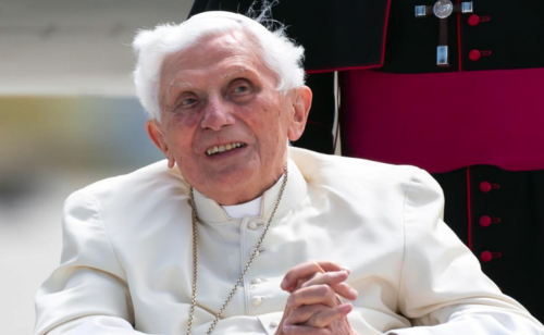 El papa emérito, Benedicto XVI, tiene 95 años de edad. (Foto: Onda Vasca)