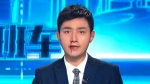 El presentador Huang Xinqi sufrió una hemorragia nasal. (Foto: captura video)