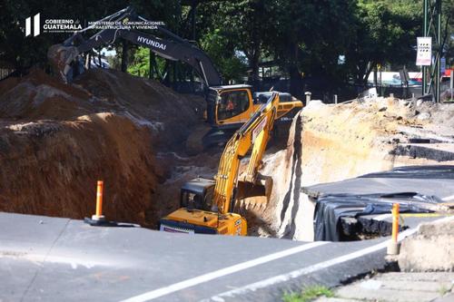 Este sábado 15 de junio personal de CIV continúa con los trabajos por el hundimiento en km 15, jurisdicción de Villa Nueva. (Foto: CIV)