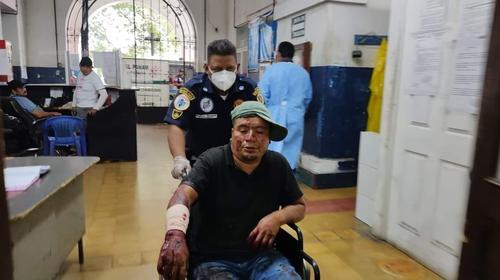 Un hombre fue atacado con machete después de hacer un comentario sobre política en San Miguel Panán, Suchitepéquez. (Foto: Nico Sisay Periodista Noticias Chicacao)