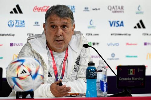 El "Tata" Martino, entrenador de México, está confiado en que el equipo que dirige no solo complicará el panorama a Argentina, sino que le ganarán. (Foto: AFP)
