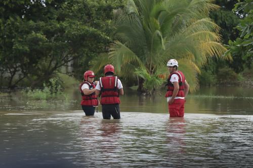 Inundaciones en Entre Ríos de Puerto Barrios, Izabal.  (Foto: Cruz Roja Guatemalteca)