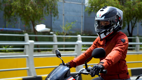 Motocicletas, herramienta de trabajo, economía, mujeres, Hero MotoCorp, Eco Deluxe, Guatemala, Soy502