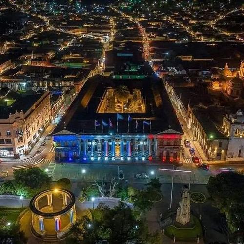 Así luce la ciudad de Quetzaltenango con una iluminación especial.  (Foto: Desde Guatemala) 