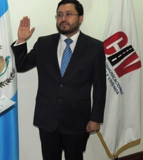 Carlos Fernando Velásquez Monge cuando fue designado como director de Aeronáutica Civil. (Foto: archivo/Soy502)