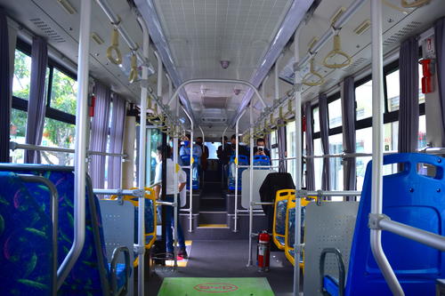 El bus tiene capacidad para 81 personas, pero puede fabricarse de acuerdo a las necesidades que requiera la empresa o la municipalidad que desee implementar este proyecto. (Foto: Fredy Hernández/Soy502)