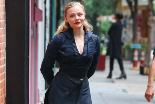 A Chloe Grace Moretz aún le afecta ver su meme viral. (Foto: NYP)