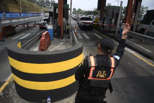 El 1 de mayo, la Autopista Palín-Escuintla pasará a ser propiedad del Estado, pero aún se desconoce si el Gobierno continuará o no con el cobro del peaje. (Foto: Wilder López/Soy502)