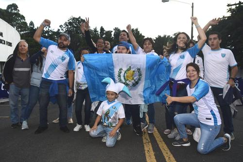 Miles de guatemaltecos estarán atentos a los partidos de la selección en mayo. (Foto: Nuestro Diario)