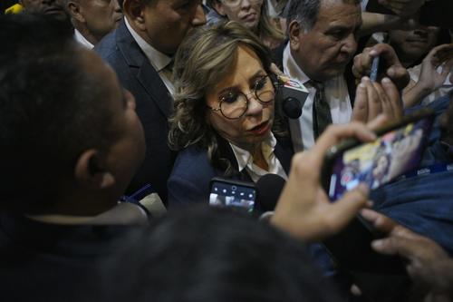 Sandra Torres respondió a los medios después de la presentación de los resultados de una encuesta. (Foto: Wilder López/Soy502)