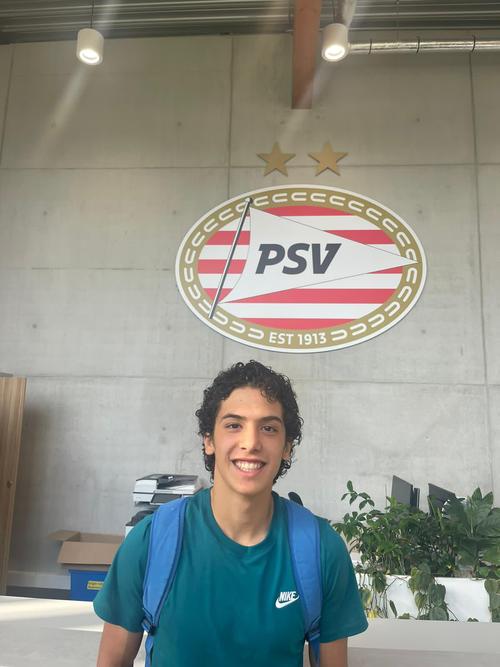 Diego Bolaños en las instalaciones del PSV Eindhoven de Holanda.