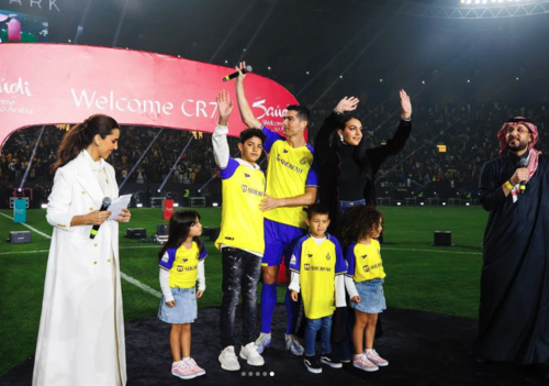 Cristiano Ronaldo y su familia en Arabia Saudita. (Foto: Instagram)