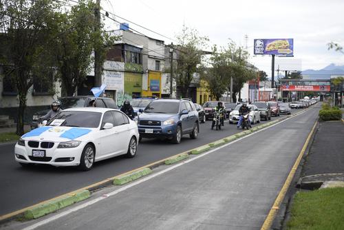 Tránsito lento en la Ciudad de Guatemala. (Foto: Wilder López / Sooy502)