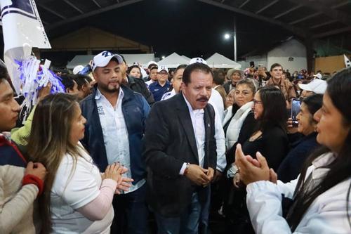 El alcalde de Xela solo redujo sus ingresos mensuales durante la campaña electoral. (Foto: Facebook/Juan Fernando López)