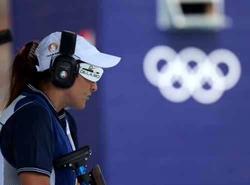 Waleska Soto en el foso olímpico femenino usando su equipo de protección. (Foto: Comité Olímpico Guatemalteco)