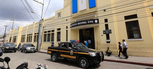 Este edificio construido durante el gobierno de Jorge Ubico albergó las instalaciones de la Aduana Central, ahora funciona como Dirección General de la Policía Nacional Civil. (Foto: DCA/Soy502.