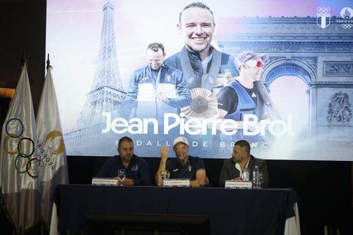 Así fue la conferencia de prensa en que Jean Pierre Brol narró la experiencia en Juegos Olímpicos. (Foto: Wilder López/Soy502)