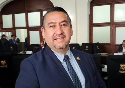 El diputado Darwin Lucas se pronunció por la visita de fiscales del MP al Palacio Legislativo. (Foto: Bancada UNE)