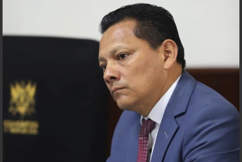 Armando Castillo rechazó los señalamientos de diputados de su partido y aseguró que Morataya y Cruz están fuera del bloque legislativo. (Foto: Archivo/Soy502)