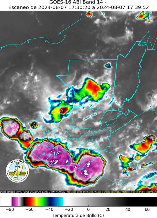 Imagen satelital del Insivumeh ayer con datos del clima. La parte en color rosado refleja presencia de lluvias. (Foto: Insivumeh/Soy502)