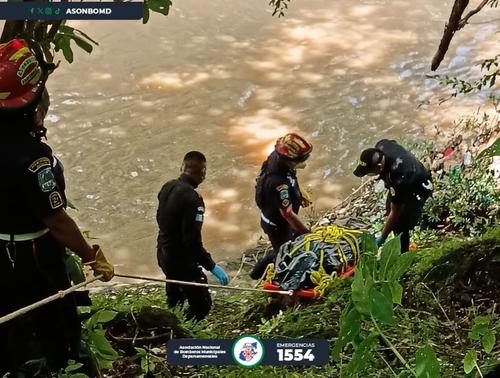 arrastrados, fallecidos, hermanos, río, pescar, guatemala