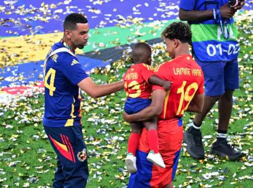 Lamine Yamal y su padre Mounir Nasraoui (Foto: captura de pantalla)