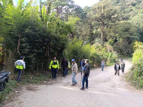 Policía Municipal, vecinos y familiares se han unido a la causa. (Foto: cortesía)