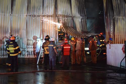 Incendio Fábrica en Chimaltenango, Bomberos Voluntarios,