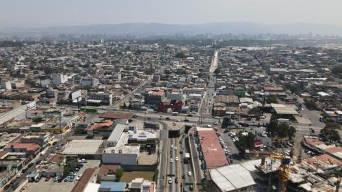 La Municipalidad de Guatemala construye un nuevo paso a desnivel sobre la 13 calle y zona 12. (Foto: Juan Carlos Pérez / Soy502)