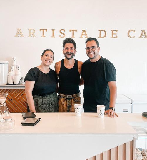 Camilo, artista del café, Antigua Guatemala, celebridad