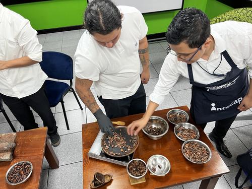 Intecap, Feria Alimentaria, Congreso de Restaurantes, Kakaw, cacao, chocolate, Guatemala, Soy502