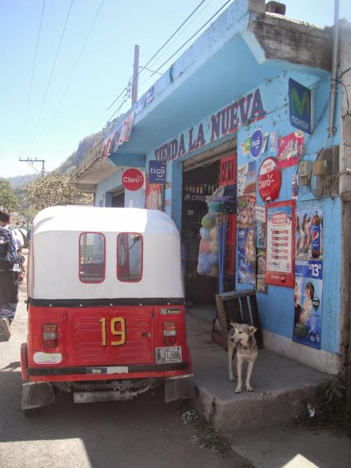 Tuk tuk, Guatemala, costumbres, mototaxi