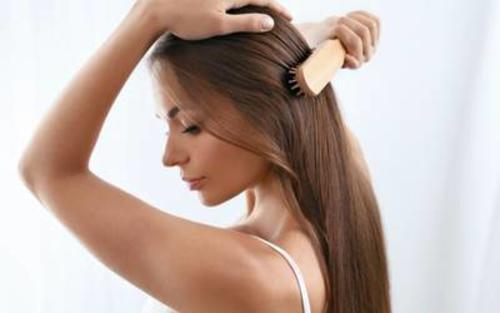 Cuidado de cabello, cepillar, mujer, salud 