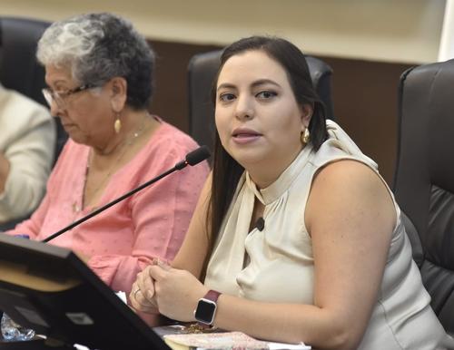 La diputada oficialista confirmó el respaldo hacia el presidente Bernardo Arévalo. (Foto: Congreso)